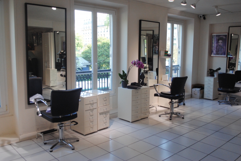 coiffure-TOURRETTES-min_floor-home-office-property-living-room-room-781228-pxhere.com